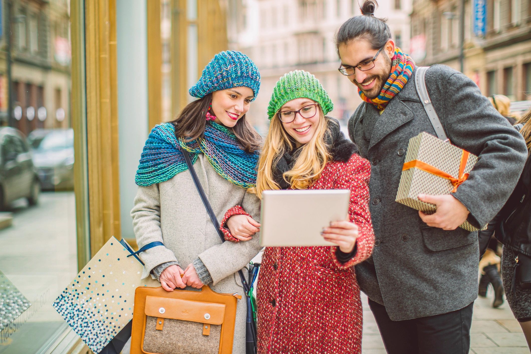 customer testimonials, happy shoppers, online reviews