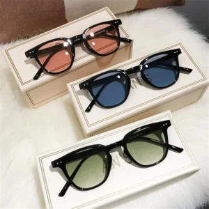 Vintage Oversized Square Sunglasses – UV400 Designer Shades for Women & Men
